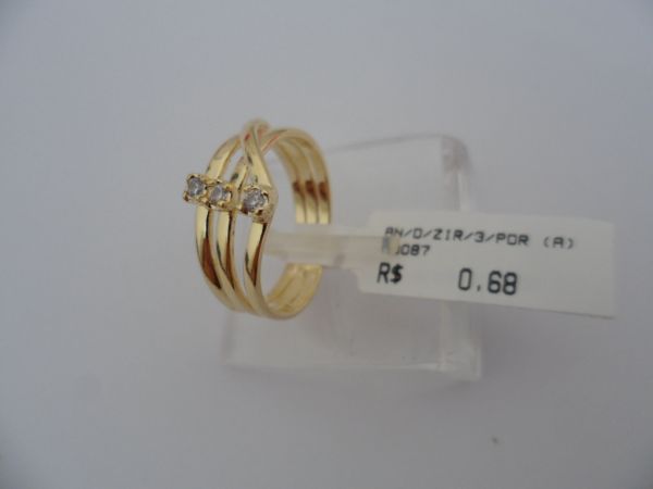 ANEL FOLHADO A OURO 3 PEDRAS ZIRCONIA  CB 12398