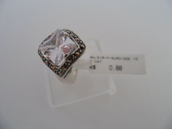 ANEL DE PRATA ZIRCÔNIA MARCASSITA QUADRADO/GDE CB 1302