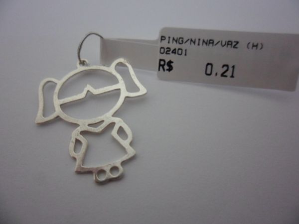 PINGENTE DE PRATA MENINA VAZADA  CB 33832906