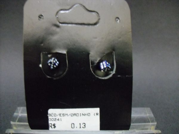BRINCO DE PRATA ESMALTADO DADINHO CB 2085289