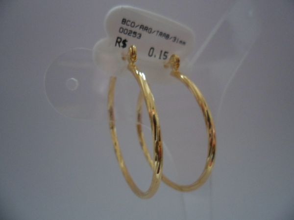 BRINCO FOLHADO A OURO ARGOLA TRABALHADA 31MM  CB 22766