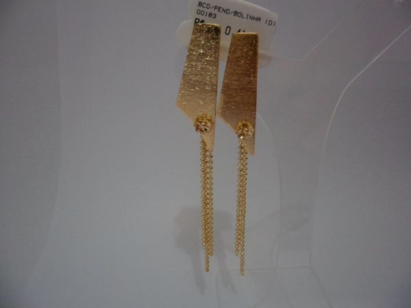 BRINCO FOLHADA A OURO PENDENTE BOLINHA   CB 23586