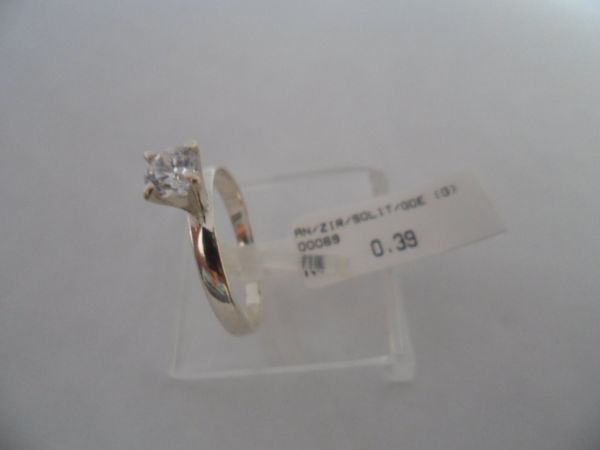 ANEL DE PRATA ZIRCONIA SOLITARIO/GRANDE  CB 27801