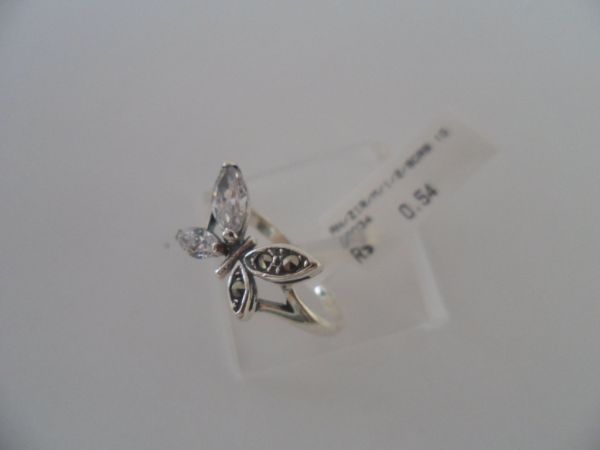 ANEL DE PRATA ZIRCONIA 1/2 BORBOLETA CB 3901 ok.