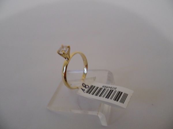 Anel folhado a ouro de zirconia solitario 2094595